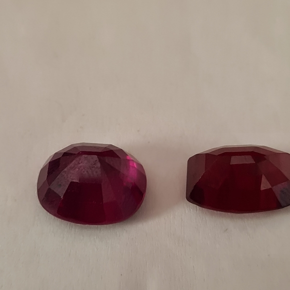 2 Rubies - Picture 3 of 6